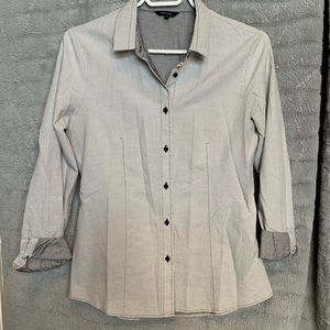 RW &Co. button up women’s shirt